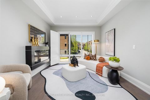 Photo 6 at 57 Kenneth Wood Crescent, Newtonbrook East, Toronto