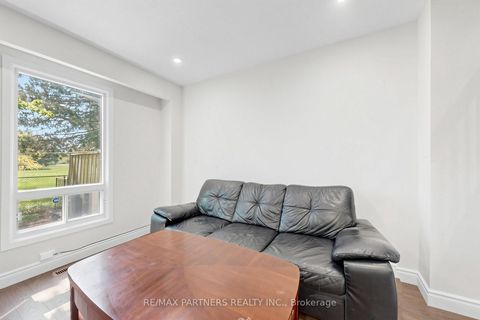 Photo 2 at 134 - 201 Alexmuir Boulevard, Agincourt North, Toronto