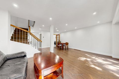 Photo 4 at 134 - 201 Alexmuir Boulevard, Agincourt North, Toronto