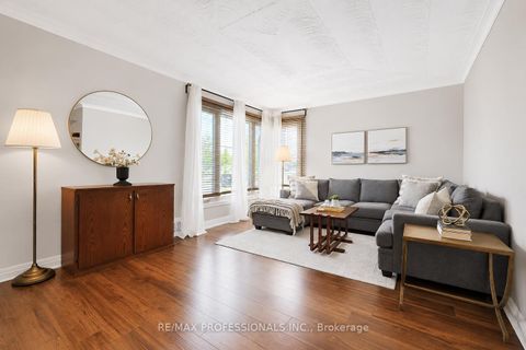 Photo 12 at 39 Sealcove Drive, Etobicoke West Mall, Toronto