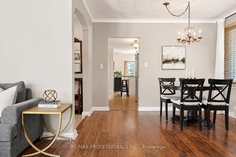 Photo 16 at 39 Sealcove Drive, Etobicoke West Mall, Toronto