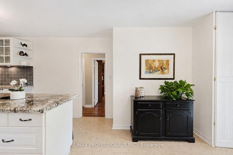 Photo 24 at 39 Sealcove Drive, Etobicoke West Mall, Toronto