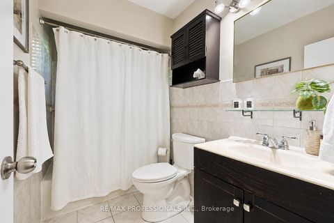 Photo 25 at 39 Sealcove Drive, Etobicoke West Mall, Toronto