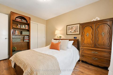 Photo 28 at 39 Sealcove Drive, Etobicoke West Mall, Toronto