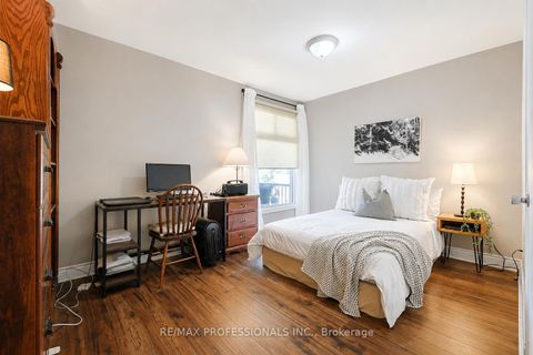 Photo 29 at 39 Sealcove Drive, Etobicoke West Mall, Toronto