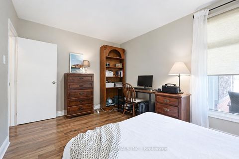 Photo 31 at 39 Sealcove Drive, Etobicoke West Mall, Toronto