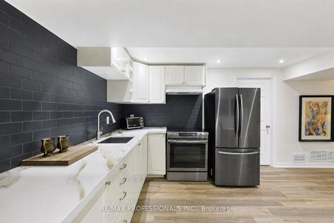 Photo 39 at 39 Sealcove Drive, Etobicoke West Mall, Toronto