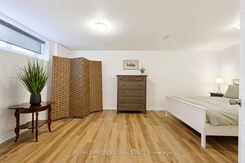 Photo 42 at 39 Sealcove Drive, Etobicoke West Mall, Toronto