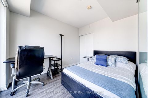Photo 11 at 3809 - 251 Jarvis Street, Moss Park, Toronto