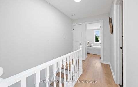 Photo 14 at 326 Kenilworth Avenue, The Beaches, Toronto