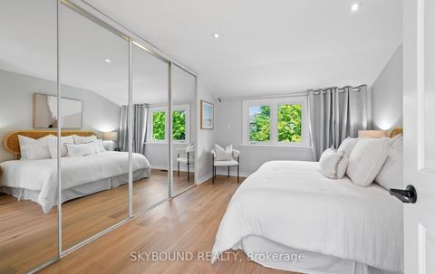 Photo 15 at 326 Kenilworth Avenue, The Beaches, Toronto