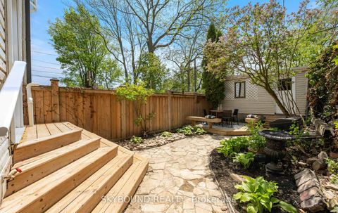 Photo 32 at 326 Kenilworth Avenue, The Beaches, Toronto