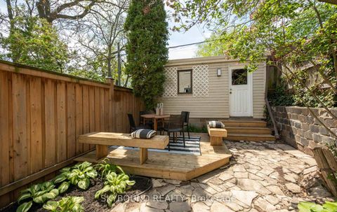 Photo 33 at 326 Kenilworth Avenue, The Beaches, Toronto