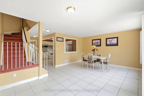 Photo 6 at 10 Ashcroft Court, East Woodbridge, Vaughan