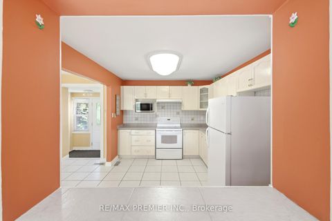 Photo 9 at 10 Ashcroft Court, East Woodbridge, Vaughan
