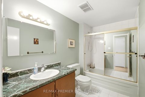 Photo 15 at 10 Ashcroft Court, East Woodbridge, Vaughan
