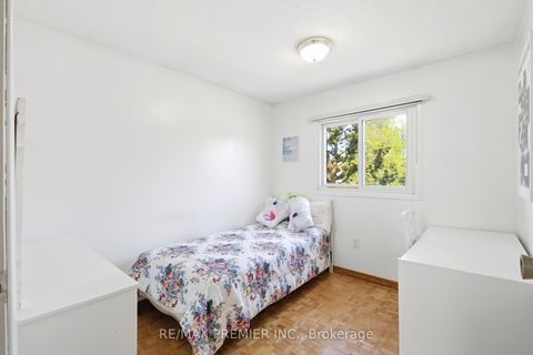 Photo 17 at 10 Ashcroft Court, East Woodbridge, Vaughan