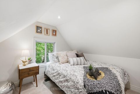 Photo 18 at 268 Hiawatha Road, Coxwell, Toronto
