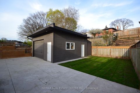 Photo 4 at 75 Cynthia Road, Smythe, Toronto