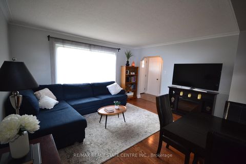 Photo 6 at 75 Cynthia Road, Smythe, Toronto