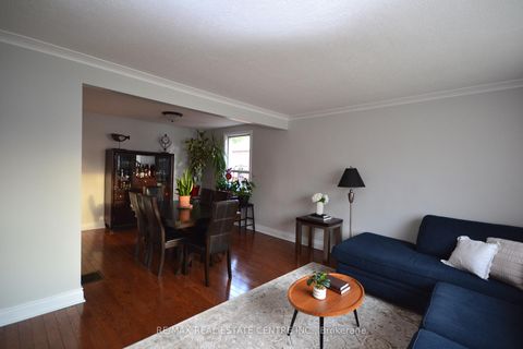 Photo 7 at 75 Cynthia Road, Smythe, Toronto