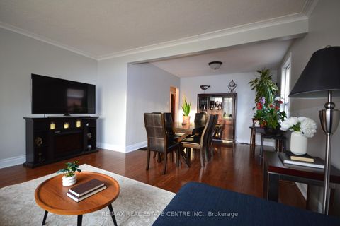 Photo 8 at 75 Cynthia Road, Smythe, Toronto