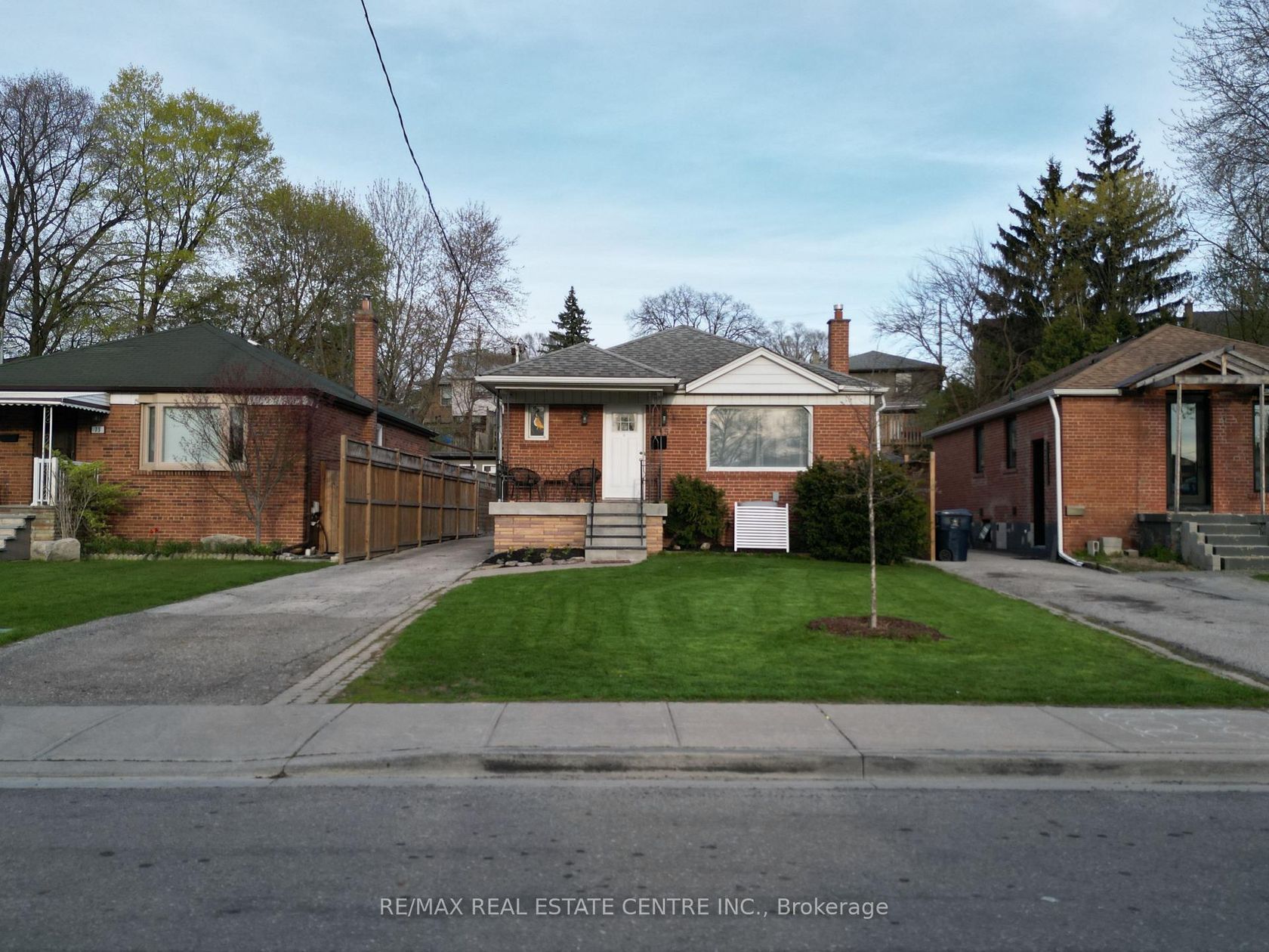 75 Cynthia Road, Smythe, Toronto 
