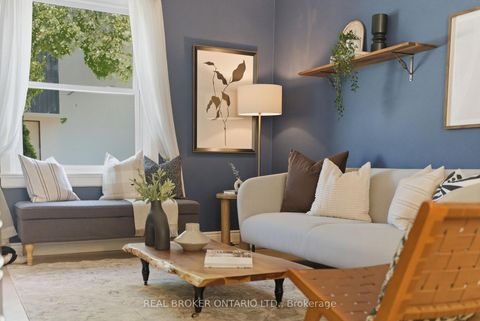 Photo 3 at 833 Sammon Avenue, East York, Toronto