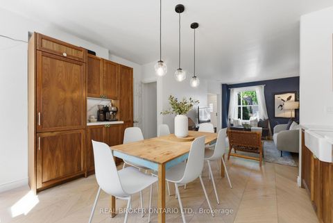 Photo 5 at 833 Sammon Avenue, East York, Toronto