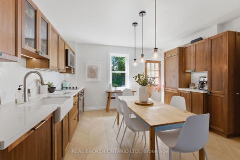 Photo 8 at 833 Sammon Avenue, East York, Toronto