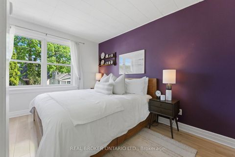 Photo 11 at 833 Sammon Avenue, East York, Toronto