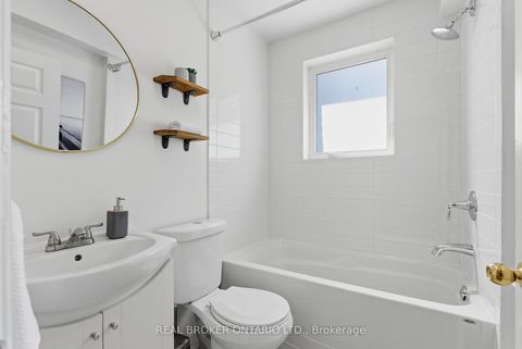 Photo 16 at 833 Sammon Avenue, East York, Toronto