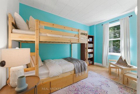 Photo 17 at 833 Sammon Avenue, East York, Toronto