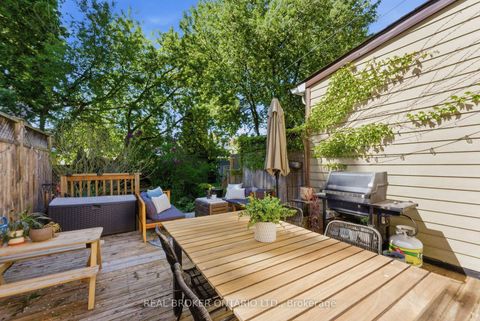 Photo 28 at 833 Sammon Avenue, East York, Toronto
