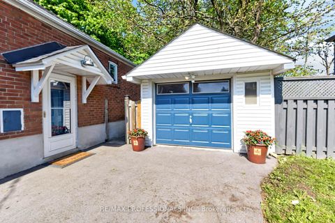 Photo 1 at 62 Marchington Circle, Maryvale, Toronto