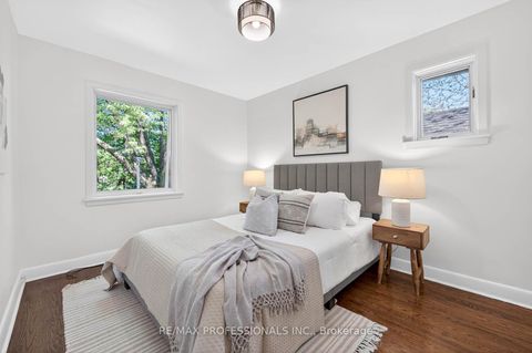 Photo 8 at 62 Marchington Circle, Maryvale, Toronto
