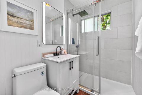 Photo 10 at 62 Marchington Circle, Maryvale, Toronto