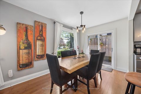 Photo 9 at 45 Foreht Crescent, Aurora Heights, Aurora