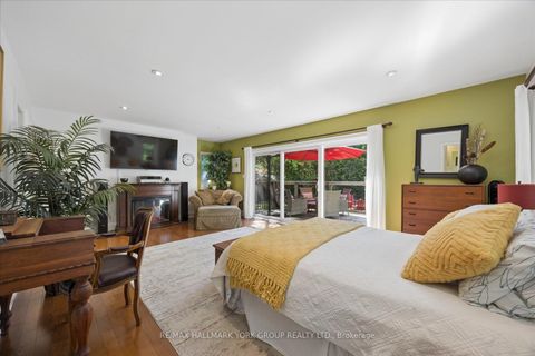 Photo 15 at 45 Foreht Crescent, Aurora Heights, Aurora