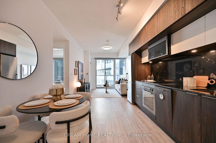 Photo 2 at 802 - 25 Adra Grado Way, Bayview Village, Toronto