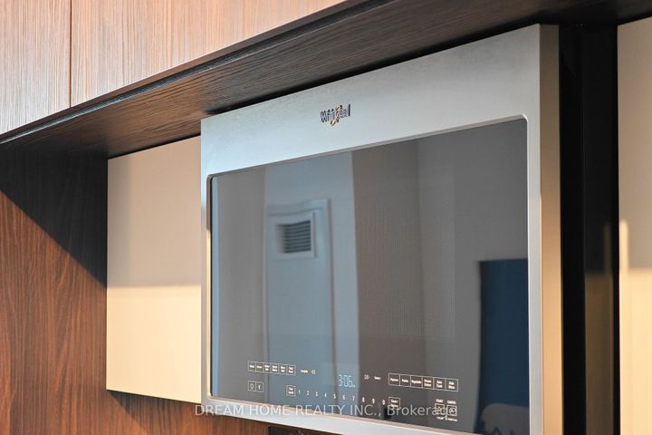 Photo 5 at 802 - 25 Adra Grado Way, Bayview Village, Toronto