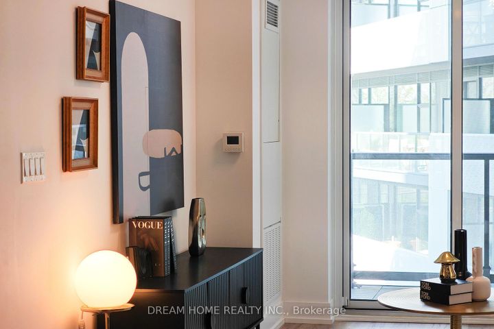Photo 6 at 802 - 25 Adra Grado Way, Bayview Village, Toronto
