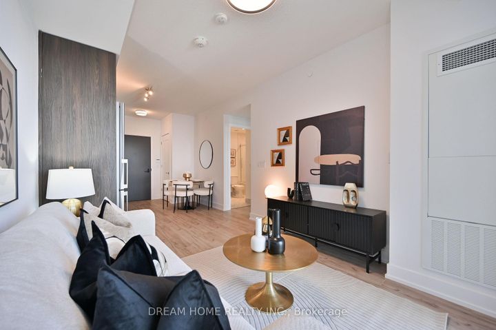 Photo 11 at 802 - 25 Adra Grado Way, Bayview Village, Toronto