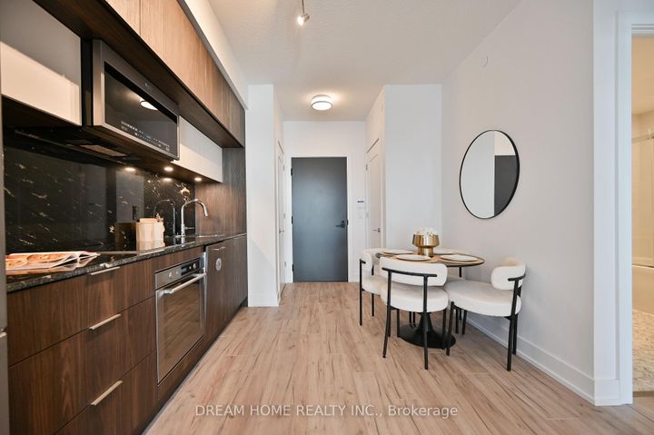Photo 15 at 802 - 25 Adra Grado Way, Bayview Village, Toronto