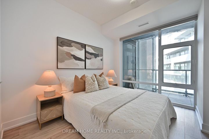 Photo 18 at 802 - 25 Adra Grado Way, Bayview Village, Toronto