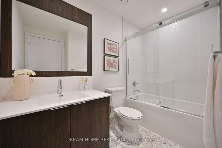 Photo 21 at 802 - 25 Adra Grado Way, Bayview Village, Toronto