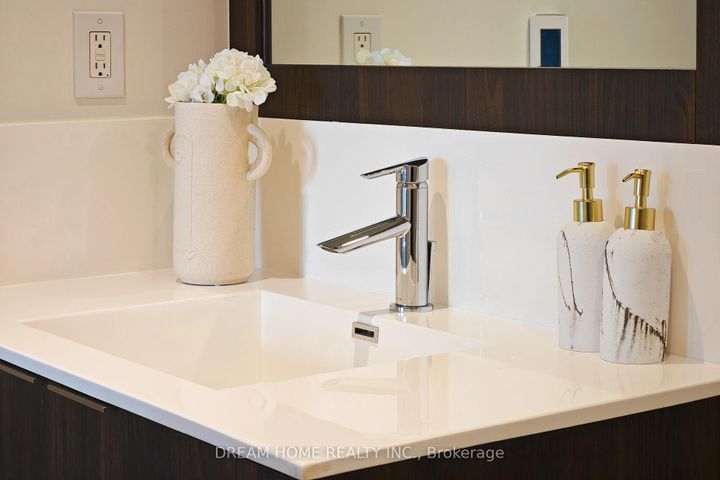 Photo 22 at 802 - 25 Adra Grado Way, Bayview Village, Toronto