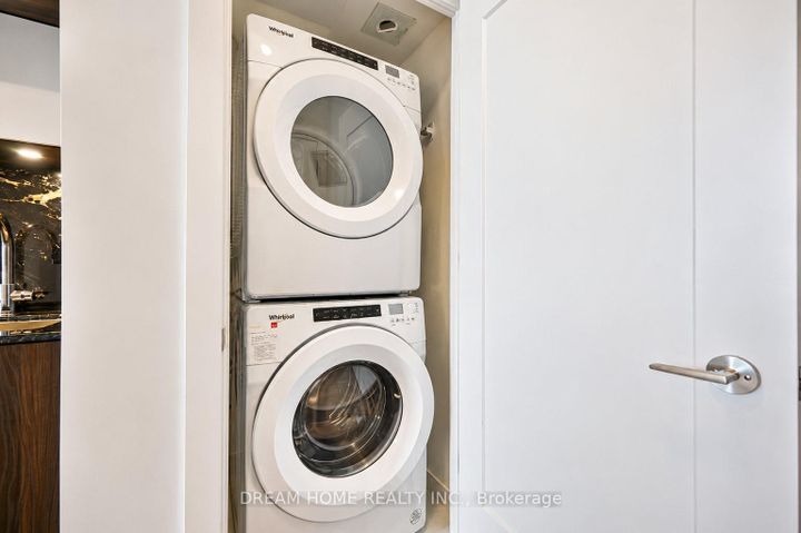 Photo 24 at 802 - 25 Adra Grado Way, Bayview Village, Toronto