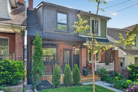 Photo 3 at 27 Bellhaven Road, Woodbine Corridor, Toronto