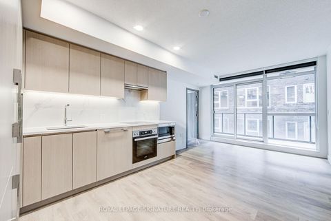 Photo 5 at 706 - 38 Widmer Street, Waterfront Communities C1, Toronto